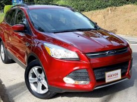 FORD ESCAPE 4×4 TITANIUM – 2015