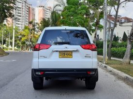 Mitsubishi Nativa 7 puestos – 2016