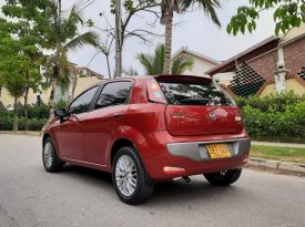 Fiat Punto versión full Essence 1.6cc – 2015