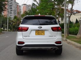 Kia Sorento versión tope Zenith AWD-2019 con tan sólo 7mil Kms de uso, para estrenar!