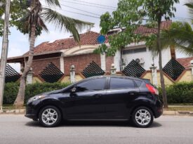 Ford Fiesta SE Hatchback Automático – 2015, con 74mil kms