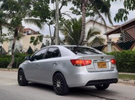 Kia Cerato Forte 1.6cc – 2010