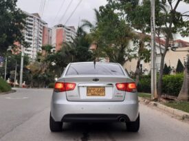 Kia Cerato Forte 1.6cc – 2010