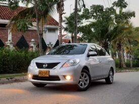 Nissan Versa Advance AT – 2014