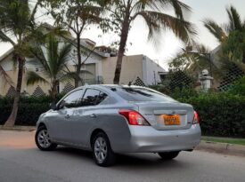 Nissan Versa Advance AT – 2014