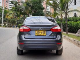 Ford Fiesta Sedán, SE mecánico – 2016