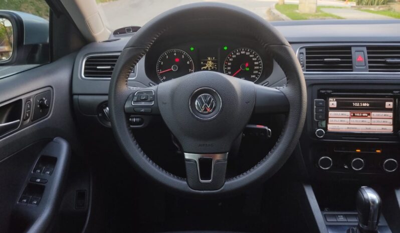 Volkswagen Nuevo Jetta 2.5cc – 2012 lleno