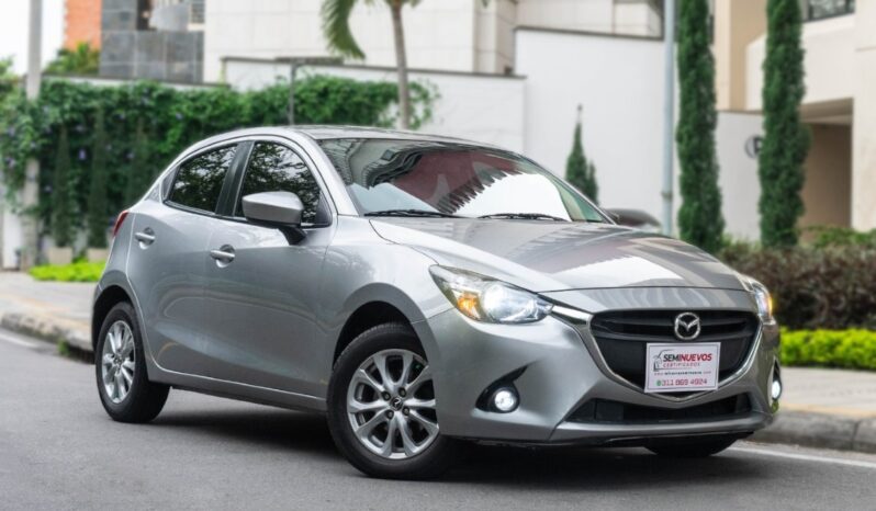 Mazda 2 Touring HB Mecánico – 2016 lleno