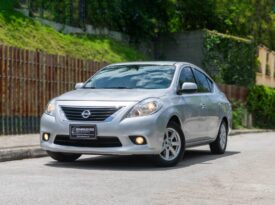 Nissan Versa Advance AT – 2015