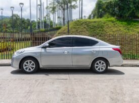 Nissan Versa Advance AT – 2015