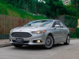 Ford Fusion Titanium 2.0T – 2013