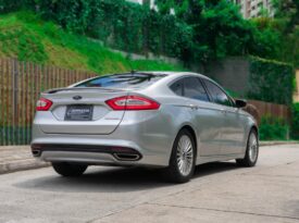 Ford Fusion Titanium 2.0T – 2013