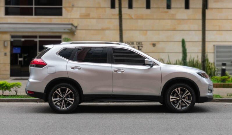 Nissan X-trail 7P Advance 4×2 -2022 lleno