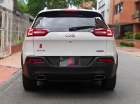 Jeep Cherokee Longitude 4×4 Automática – 2015