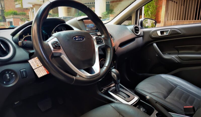 Ford Fiesta Sedán Titanium Automático – 2014 lleno