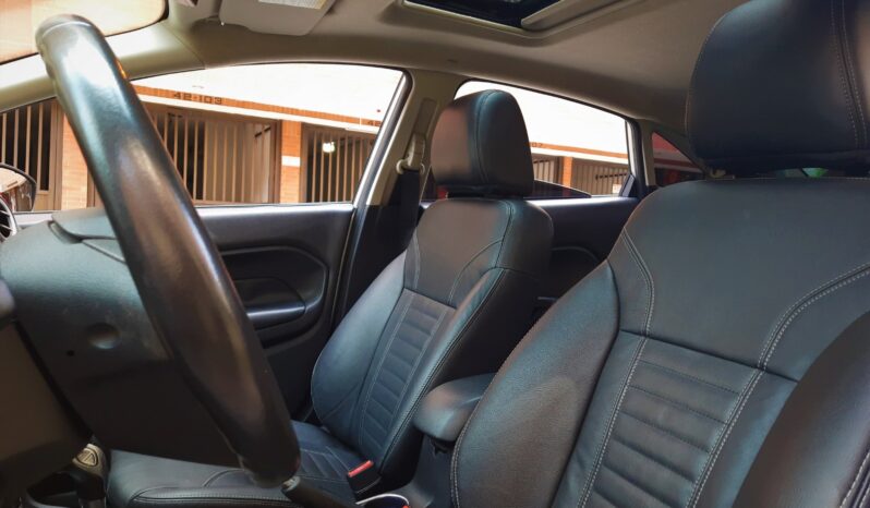 Ford Fiesta Sedán Titanium Automático – 2014 lleno