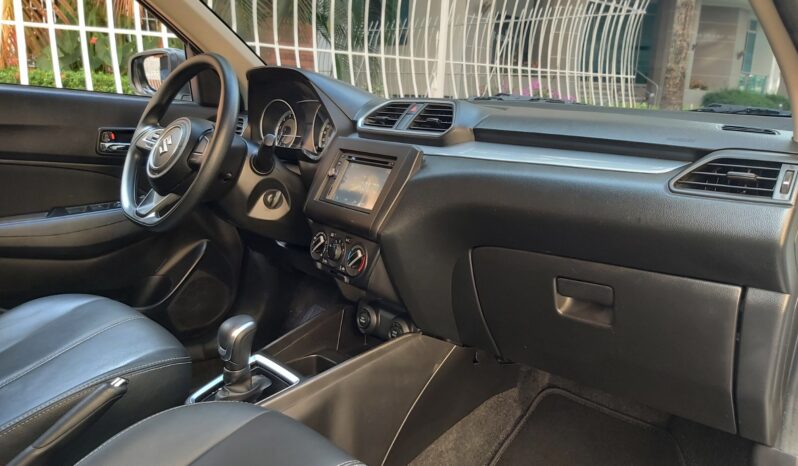 Suzuki Swift Sedán Automático – 2019 lleno