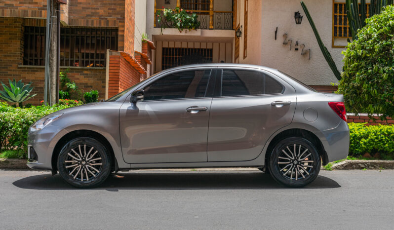 Suzuki Swift Dzire (Sedán) Mecánico – 2023 lleno