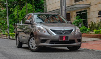 Nissan Versa Sense Automático – 2012 lleno