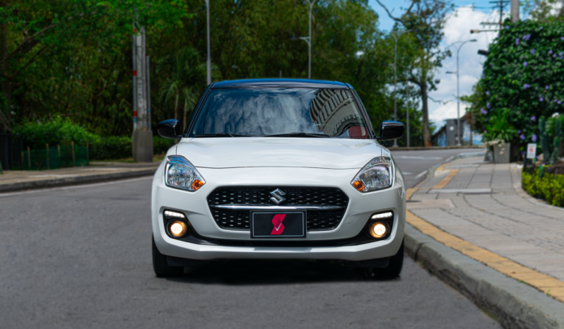 Suzuki Swift Hibrido Autorecargable – 2022 lleno