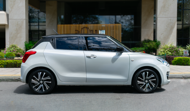 Suzuki Swift Hibrido Autorecargable – 2022 lleno