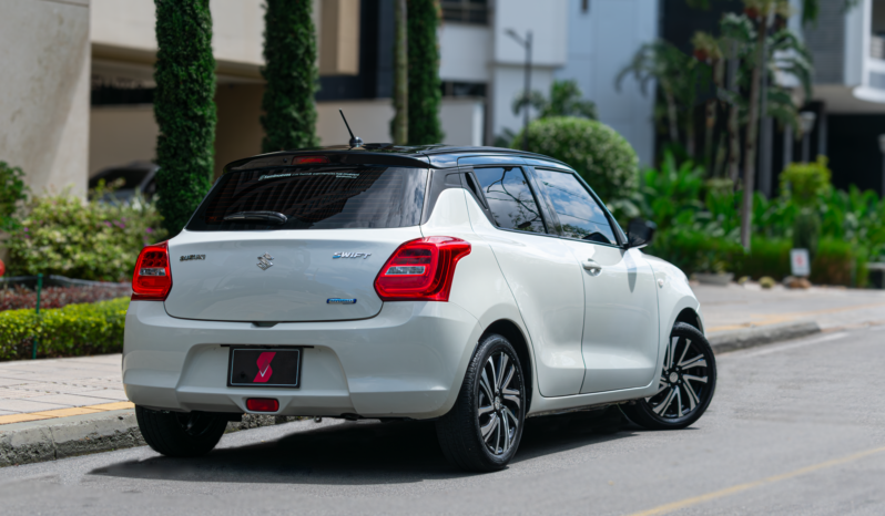 Suzuki Swift Hibrido Autorecargable – 2022 lleno