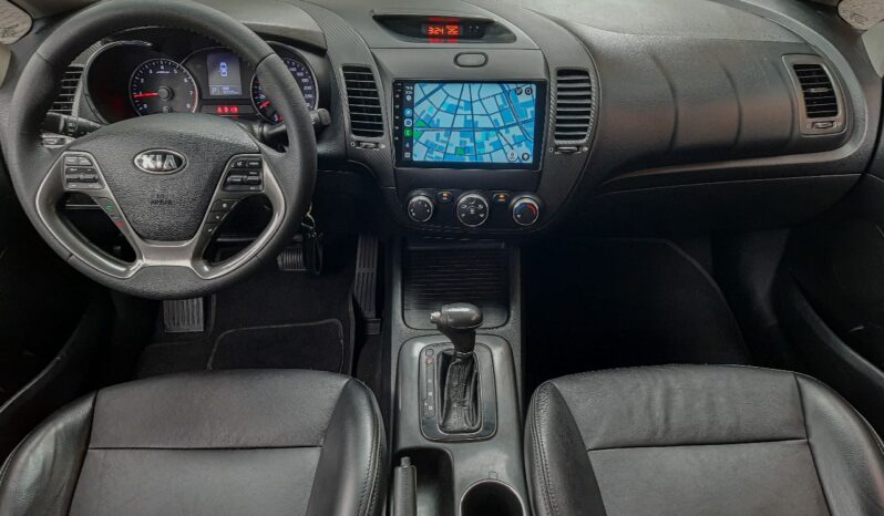 Kia Cerato Pro Automático – 2015 lleno